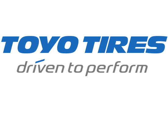 Toyo Tires Logo des Reifenherstellers Toyo Tires mit Slogan "driven to perform".